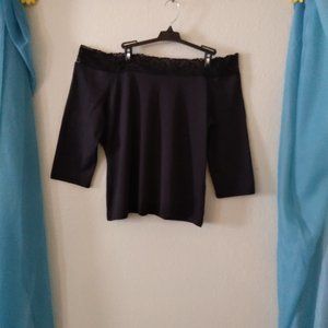 XL Black Stretchy Off-The-Shoulder Top with Black lace Neck/Shoulder Line Trim